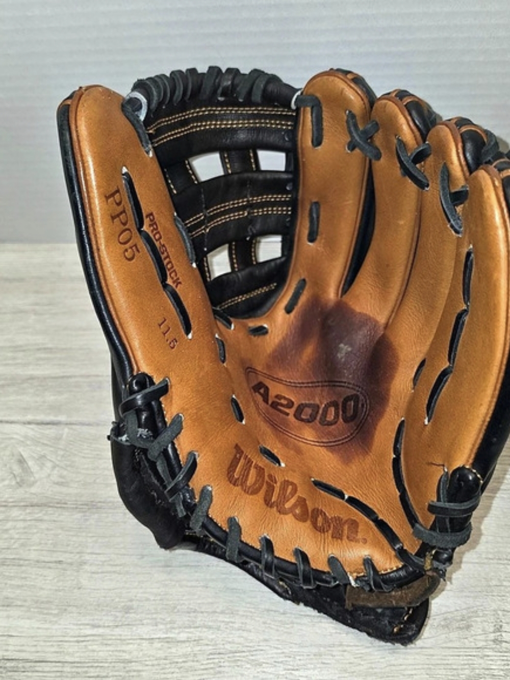 Wilson A2000 PP05 11.5-inch Infield Baseball Glove Right Hand